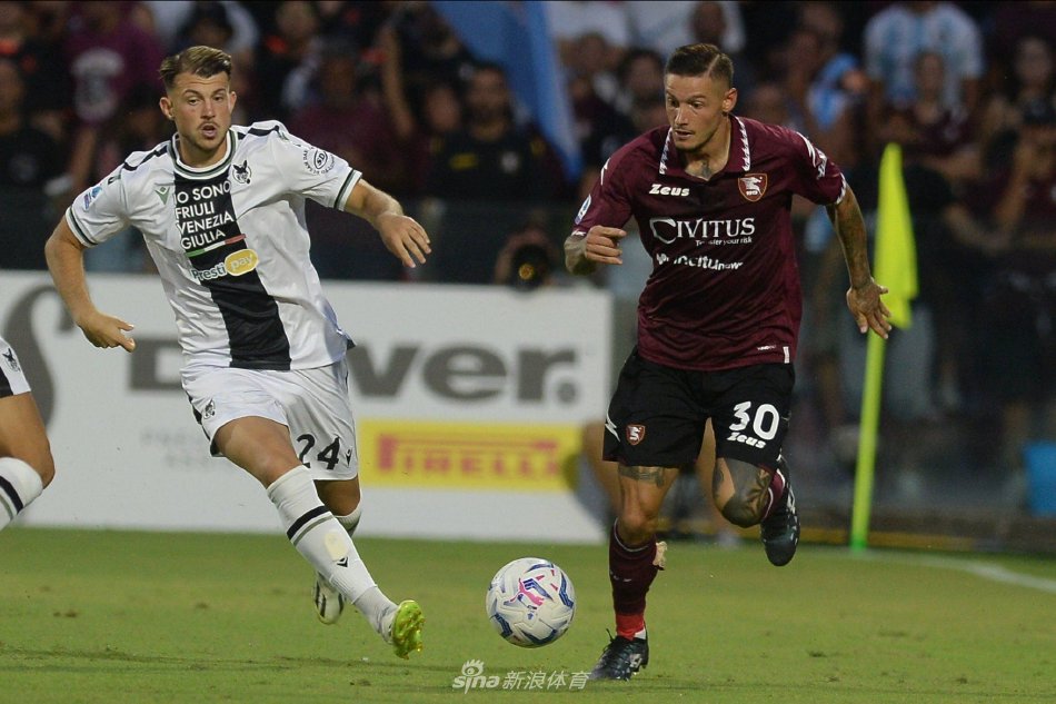 他在战术上 他在战术上